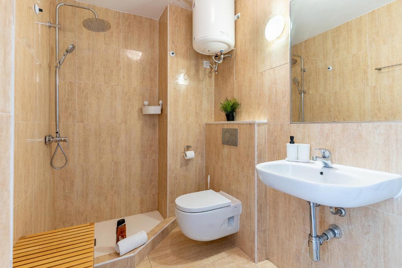 Blonzu Tanzania Apartment Беналмадена Екстериор снимка
