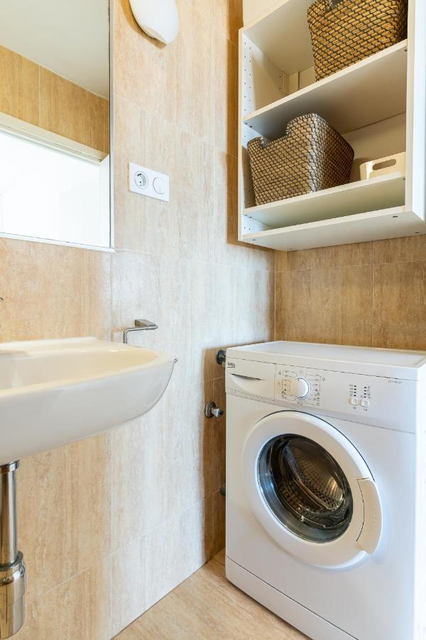 Blonzu Tanzania Apartment Беналмадена Екстериор снимка